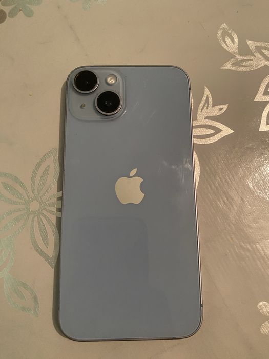 Продам Iphone 14