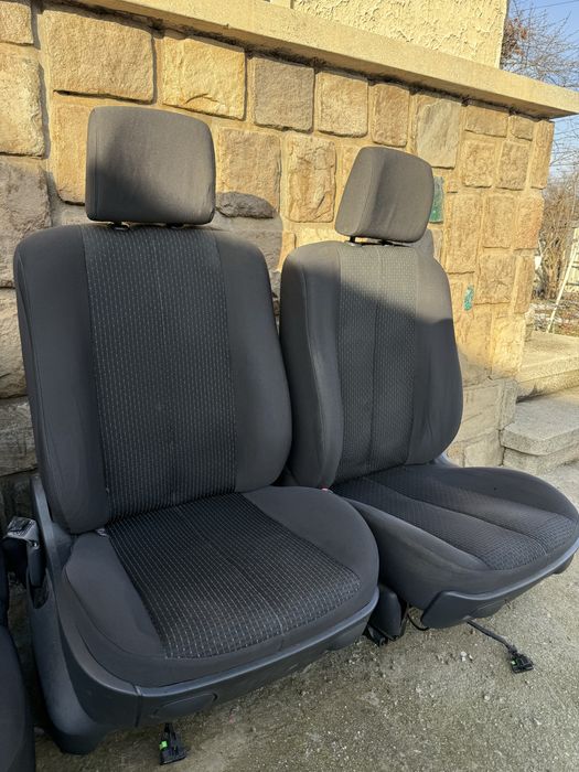 Dezmembrez Renault Megane 2 1.6 16v