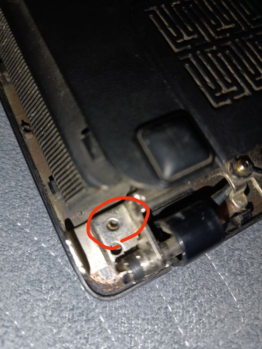 Продам ноутбук Lenovo 2012 год