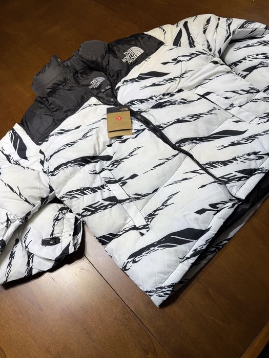 Geaca The North Face M/L /Xl noua/new