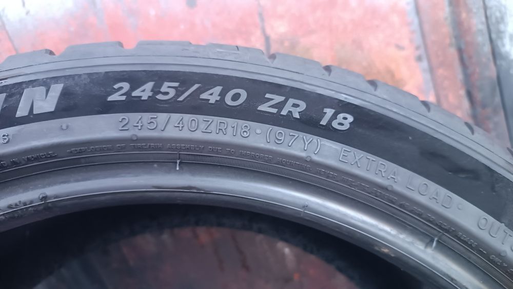 245/40/18 Michelin