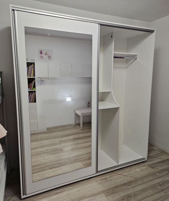 Dulap haine usi glisante  Sibiu