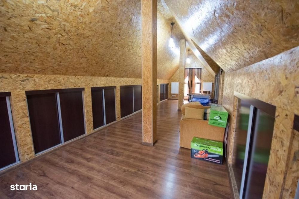 Vila 4 camere  cu piscina in Bucov.