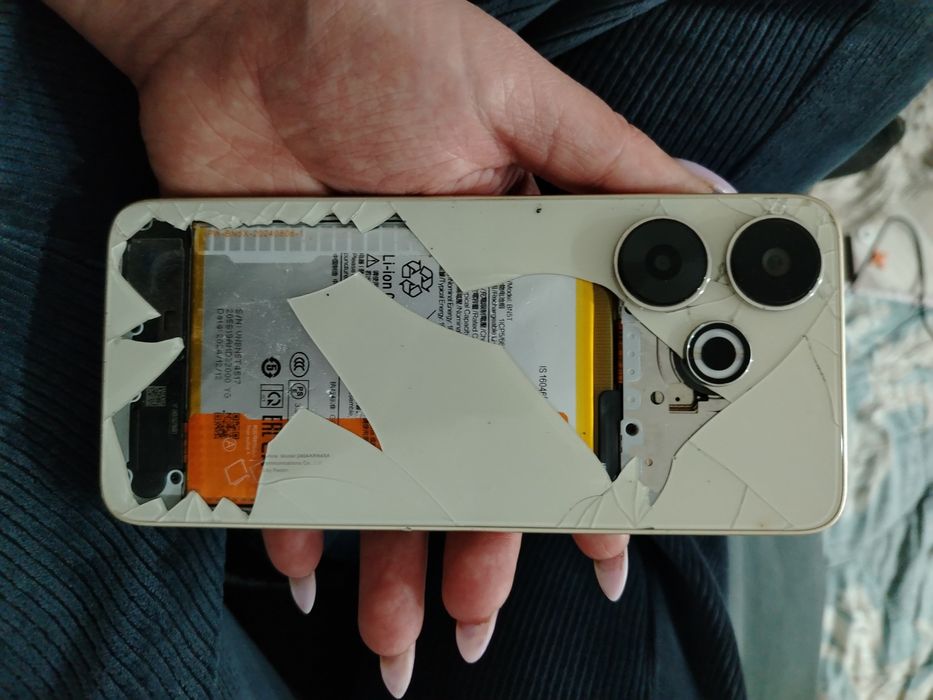 Продам телефон редми 13