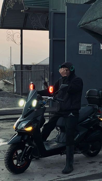 Мопед 165 куб Лия матор