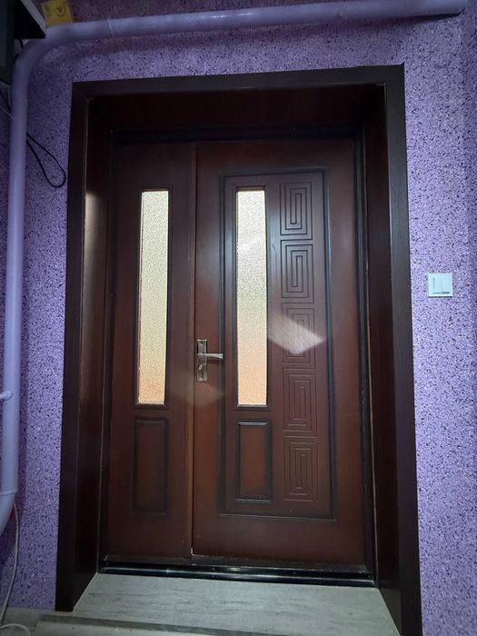 Продаётся входная дверь б/у