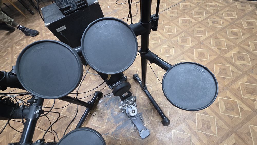 Yamaha DTX420K - Електронни барабани