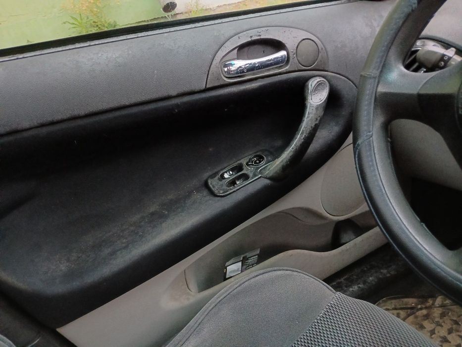 Alfa romeo 147   1.6 twin spark