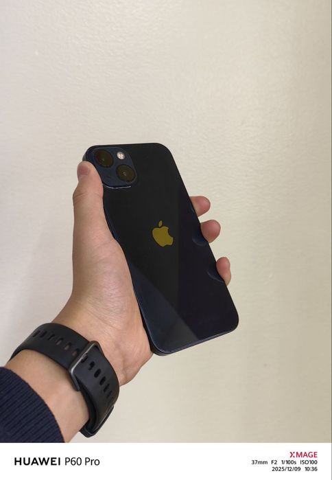 Продам iPhone 13