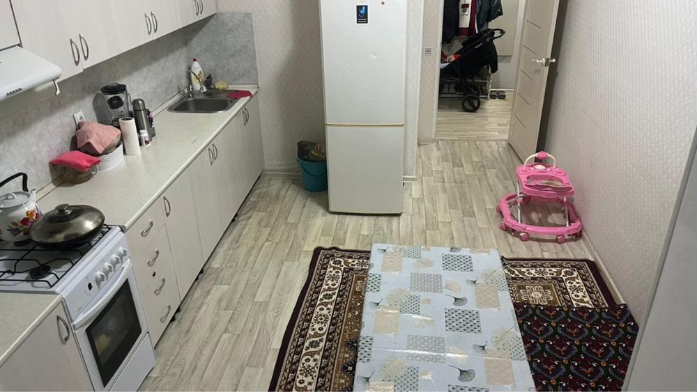 2 бөлмелі пәтер сатылады, жаңа ремонт, жарық әрі кең”