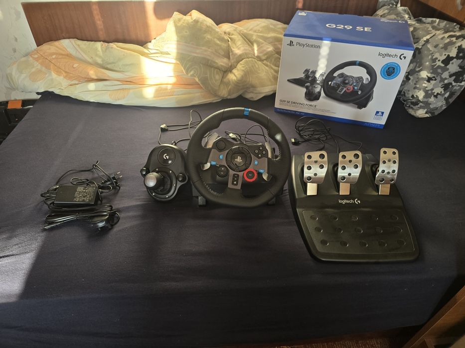 Продавам Logitech g29 se