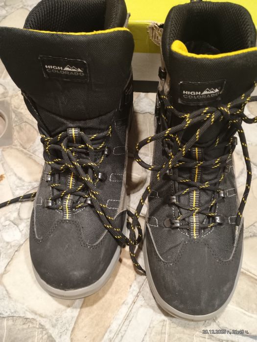 Туристически обувки