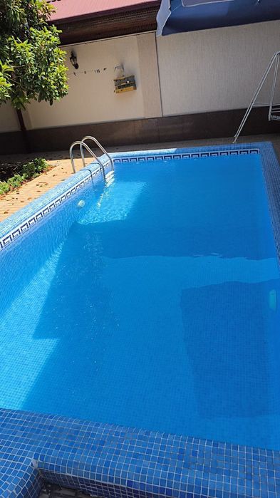 Уборка ,чистка, бассейнов абслуживание.форма аплаты любая.24/7