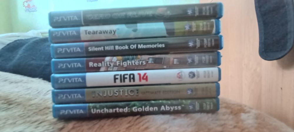 Продам Sony PS VITA