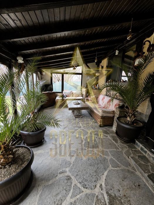 Къща / вила за продажба – м. Равнища над Дедево