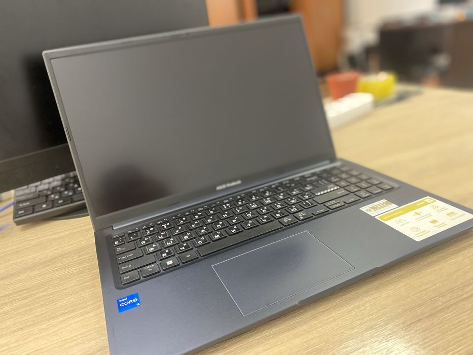 Asus vivobook core i5-13500H 16/512