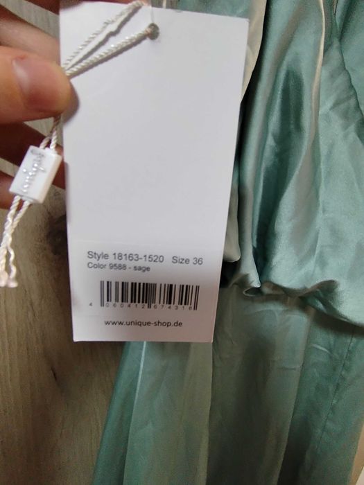 Тюркоазена сатенена рокля,размер 36, нова с етикет- 15€