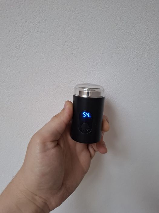vând aparat de ras electric portabil - NOU