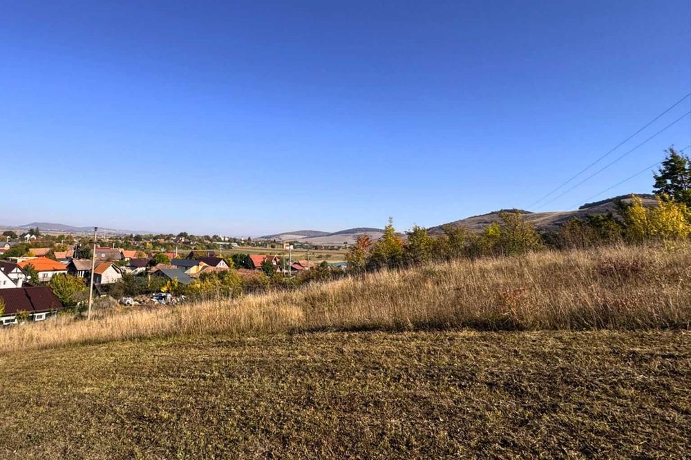 Teren intravilan 994 mp în Ernei – neconstruibil