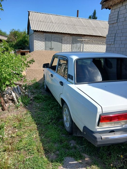 Автомобиль ваз 2107