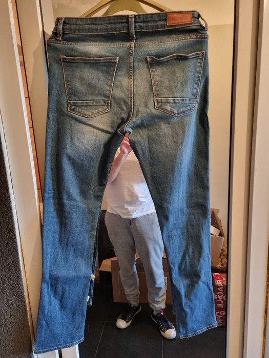 Blugi barbati " Pull & Bear" Slim Fit. Marimea 31. Perfecta stare.