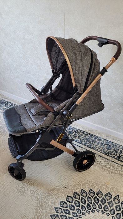 Продам детскую коляску