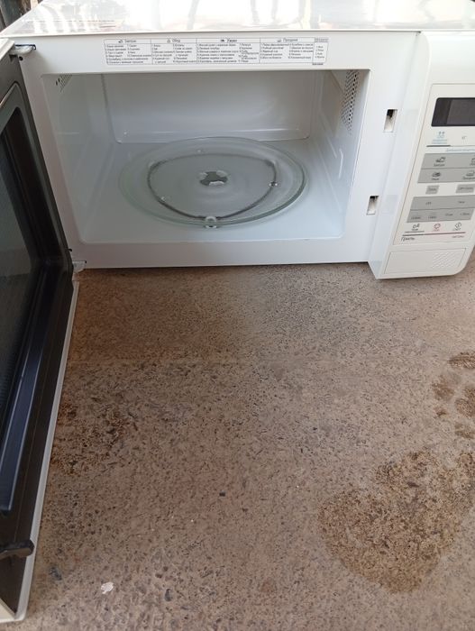Продаётся микровалновая печь