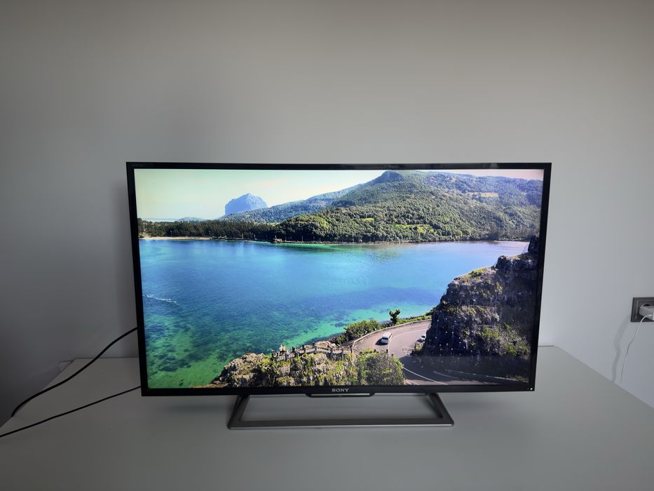 Телевизор Sony 102 см диагональ