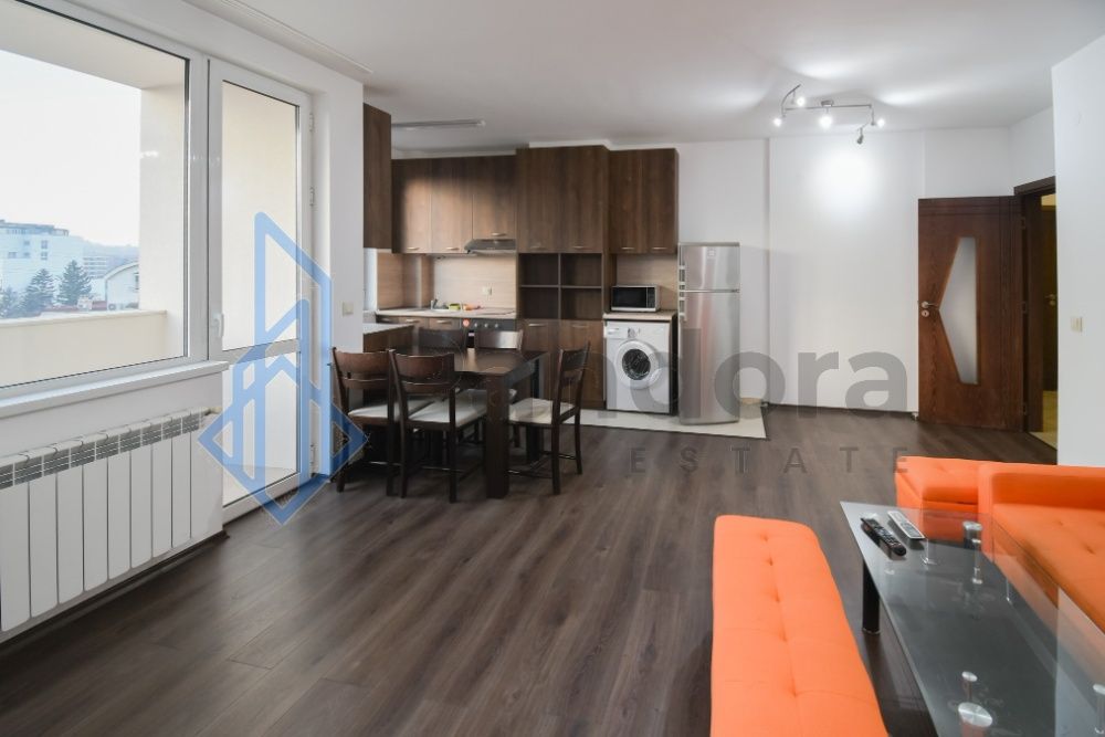 Тристаен, Бъкстон