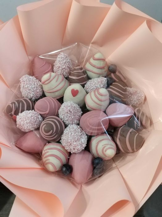 Букеты из клубники