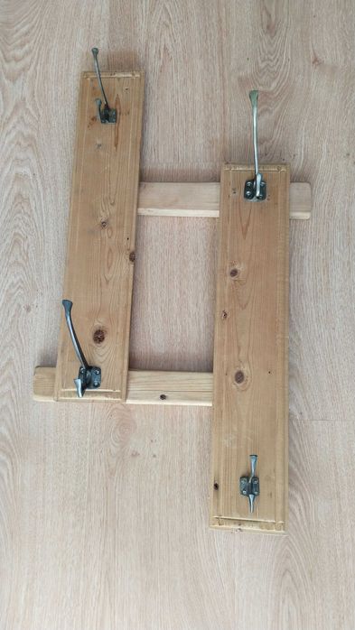 Закачалки дървени, голяма и малки