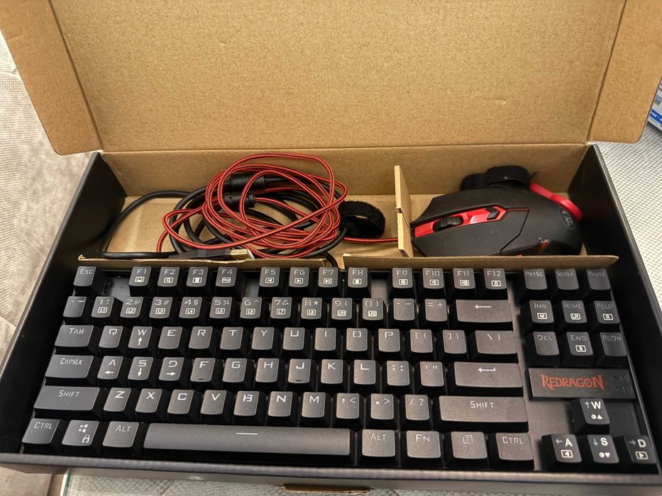 Set gaming Redragon – tastatură + mouse nefolosite