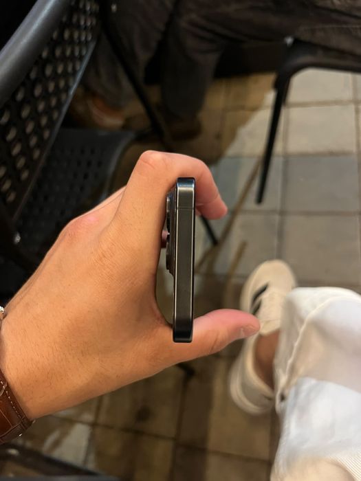 iPhone 15 pro 128gb