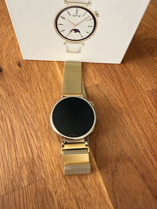 Смарт часовник Huawei GT 4