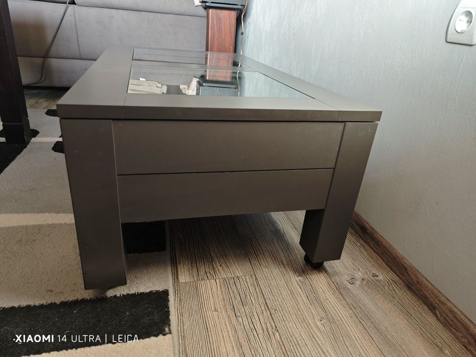 Холна масичка с чекмеджета