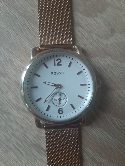 Ceas Fossil Rose Gold – Curea Metalică Tip Mesh – Elegant/Dama