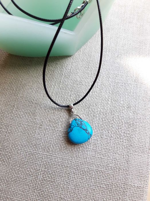 Разни бижута с естествени камъни, ежедневни стилни аксесоари