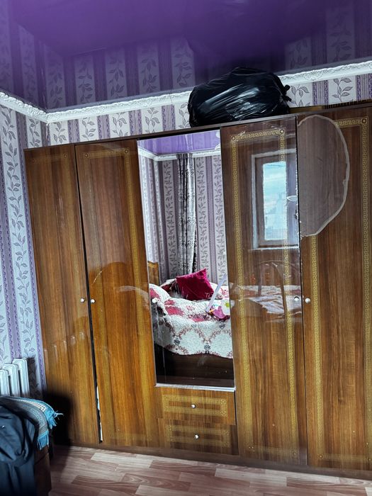 Продам спальный гарнитур