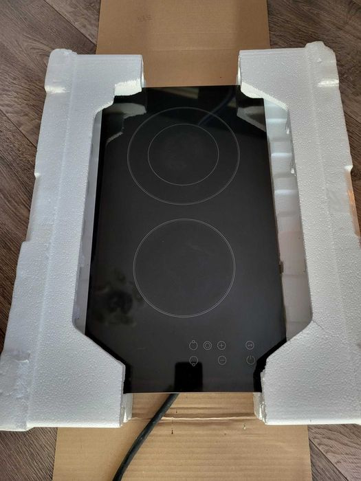 Стъклокерамичен плот за вграждане Eurolux