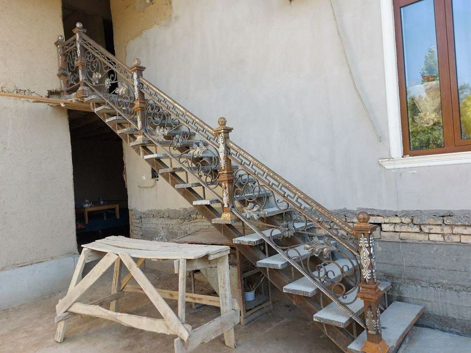 Naves reshotka darvoza