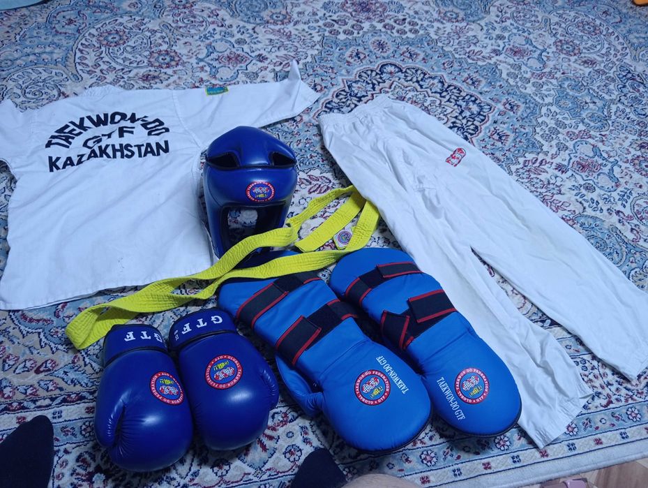 Продам форму таэквондо