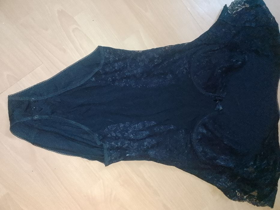Body  negru dantelat