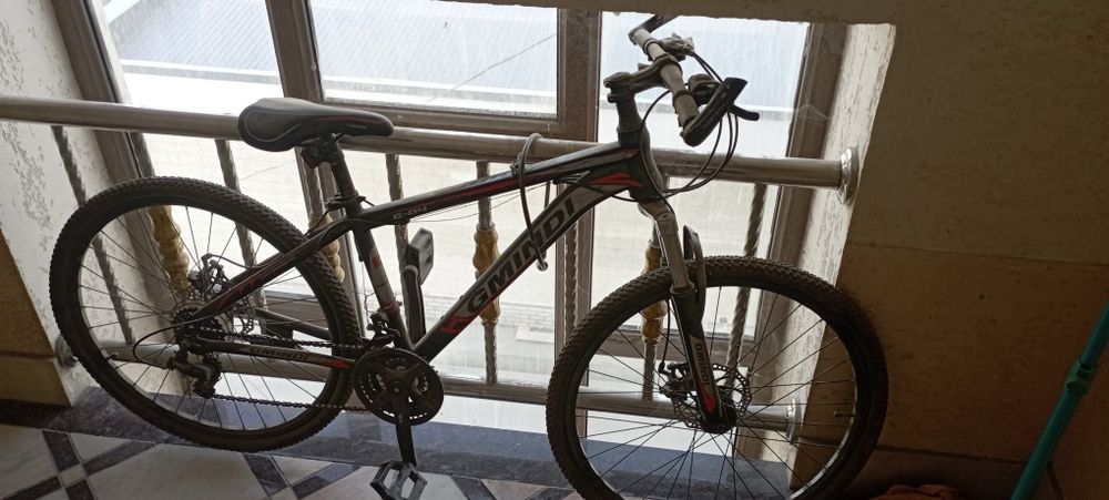 Velosiped sotiladi chotkiy veli oʻzim xaydaganma xaydalmayabdi wunga