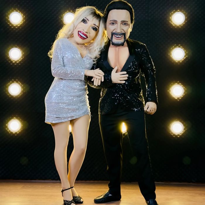 Поздравление Ростовые куклы певцов Аниматоры