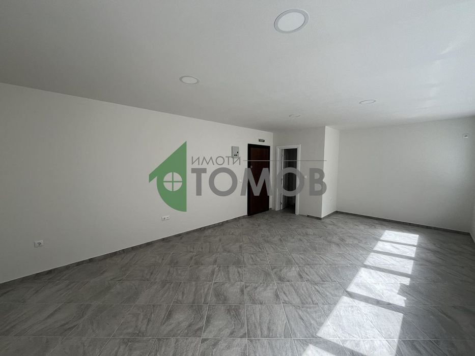 Продава се Офис в Шумен, Център - 50 кв.м за 1280 €/кв.м - Снимка #1