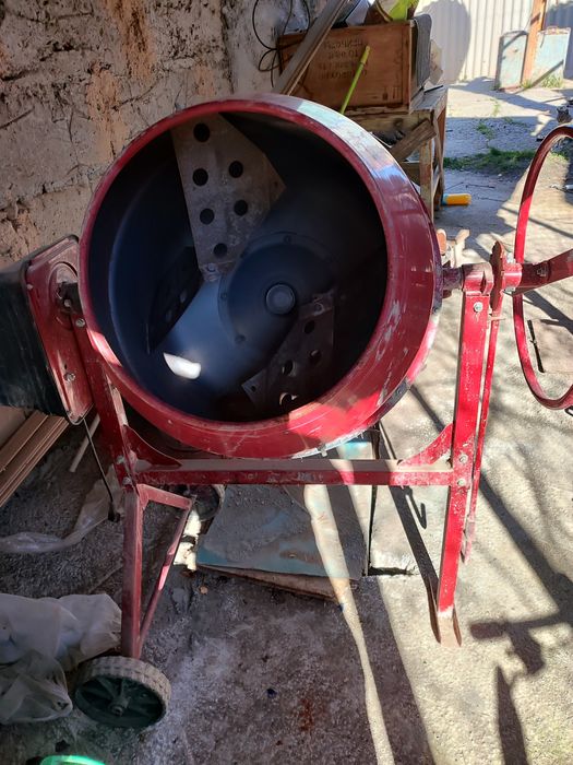 Бетономашалка Алтеко