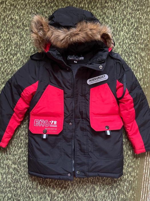 Продам куртку на мальчика