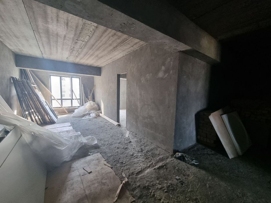 Kvartira sotiladi Sebzor novastroyka Rivera makro oldida 131.4 kvadrat