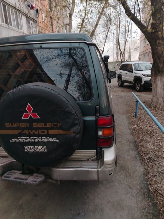 Mitsubishi pajero  1993г