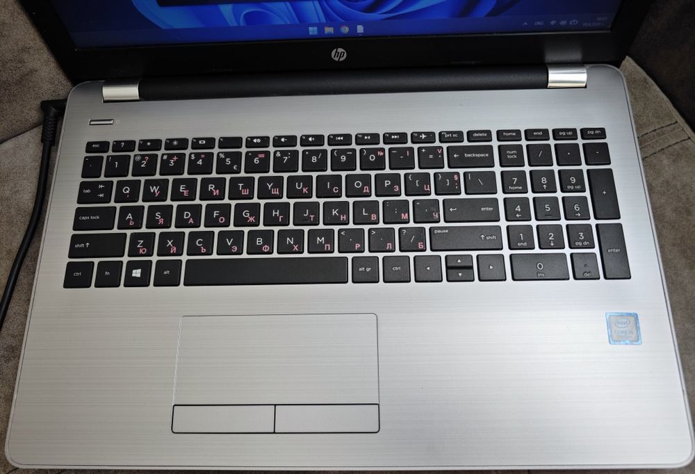HP 250 G6 I5 7200 16gb RAM 500SSD